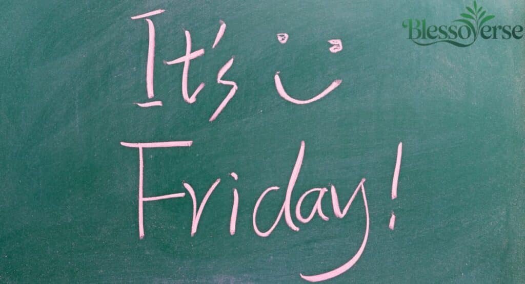 Short & Catchy Friday Quotes (High-Engagement)